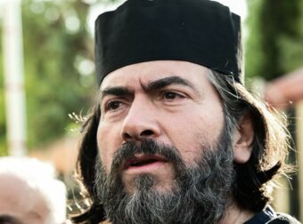 Η εισαγγελέας ζητά την καταδίκη του πατέρα Αντώνιου για κακοποίηση παιδιών – «Αδύνατο να μην γνώριζε»