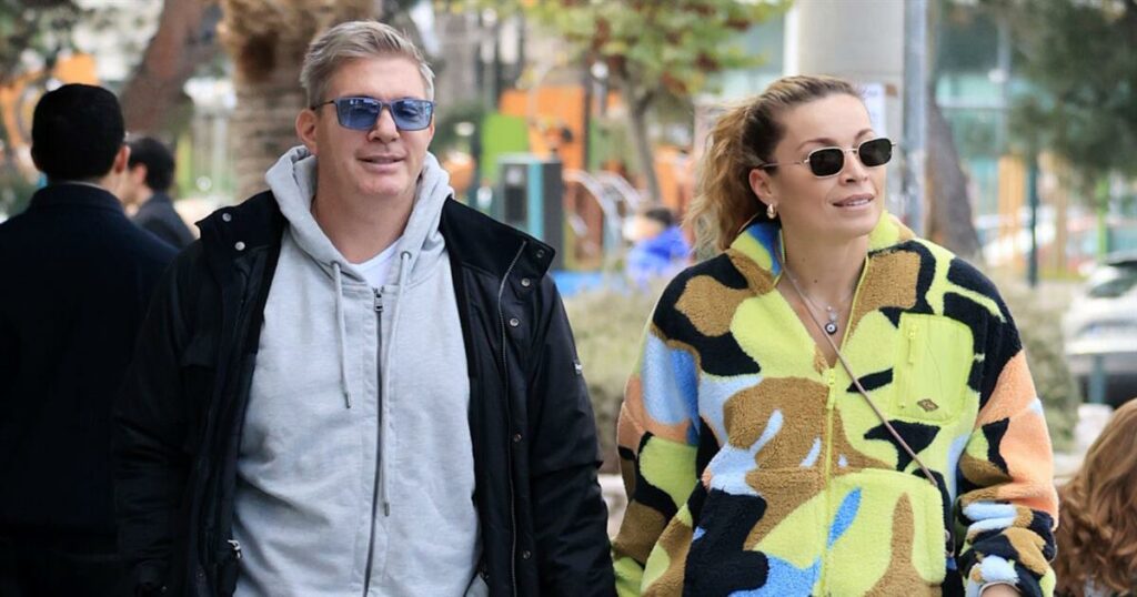 Βιώνοντας την αγάπη: Η Μαριέττα Χρουσαλά παραμένει 20 χρόνια ερωτευμένη με τον Λέοντα Πατίτσα.