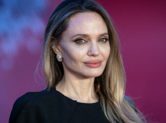 Η Αντζελίνα Τζολί για τη διπλή μαστεκτομή: «Οι ουλές μου, η επιλογή μου για περισσότερο χρόνο με τα παιδιά μου».