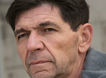 “Σοκ στον καλλιτεχνικό κόσμο: Η αποκάλυψη του Γεράσιμου Σκιαδαρέση για το πρόβλημα υγείας του”