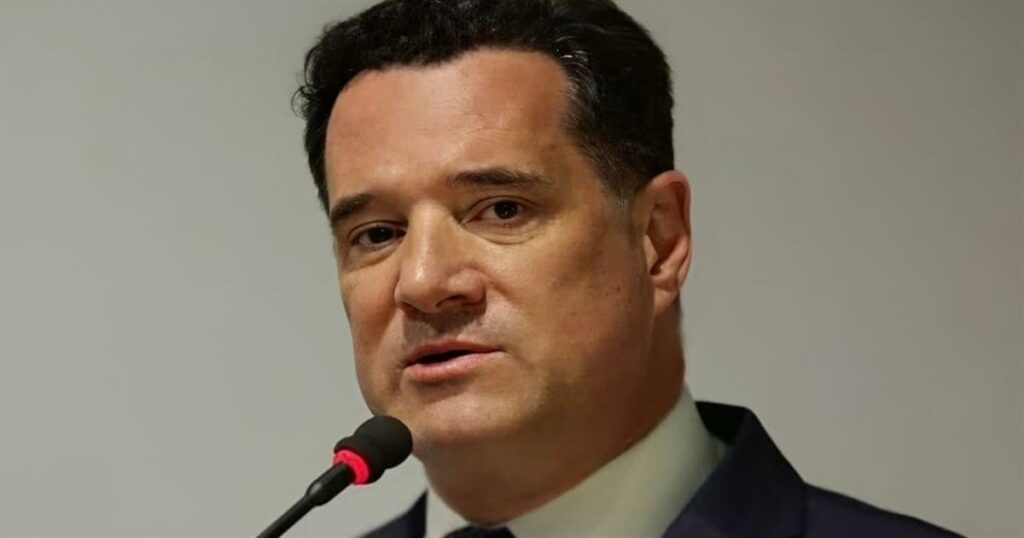 Άδωνις Γεωργιάδης: «Το ΚΚΕ και η ΑΝΤΑΡΣΥΑ δεν μπορούν να με εμποδίσουν να επισκεφτώ το νοσοκομείο».