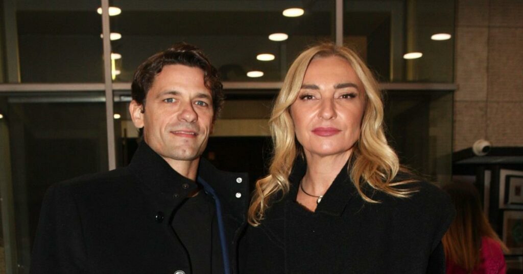 Ρέβη: «Ήμουν 32 και όλοι αντέδρασαν υπερβολικά» – Τα σχόλια για την ηλικιακή διαφορά με τον Τότσικα.