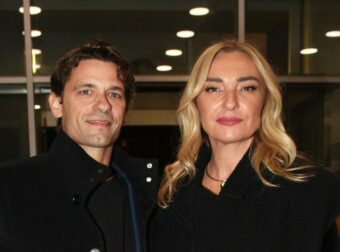 Ρέβη: «Ήμουν 32 και όλοι αντέδρασαν υπερβολικά» – Τα σχόλια για την ηλικιακή διαφορά με τον Τότσικα.