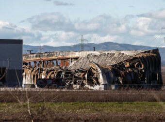 Σύλληψη Ιδιοκτήτη Εργοστασίου Βιολάντα: Αναβαθμίζεται το Κατηγορητήριο για την Καταστροφική Έκρηξη.