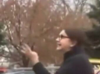 «Γυναίκα επιπλήττει: ‘Πώς μπορείτε να χειροκροτείτε; 5 ζωές χάθηκαν…’ – Ένταση μεταξύ εργαζομένων και ιδιοκτήτη Βιολάντα»