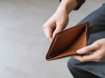 Ποιο χρώμα πορτοφολιού φέρνει πλούτο – Αποφύγετε τις χρωματικές «παγίδες» που φέρνουν ατυχία!