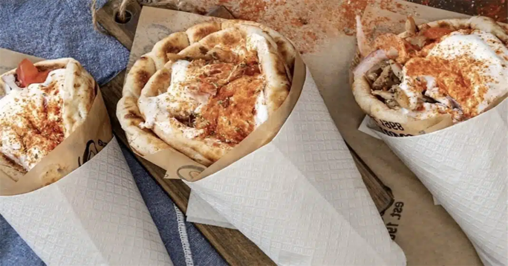 Αυτό το σουβλάκι αξίζει την αναμονή: Από τα κορυφαία της Ελλάδας, ακόμα κι αν κλείνει νωρίς!