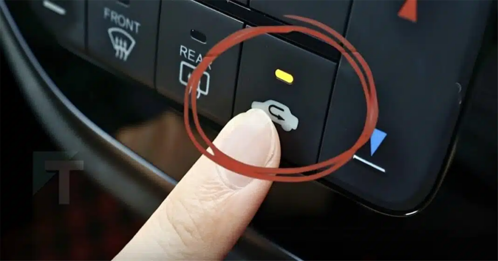 Ανακάλυψε το παραμελημένο κουμπί στο ταμπλό που μπορεί να κάνει τη διαφορά στην οδήγησή σου!