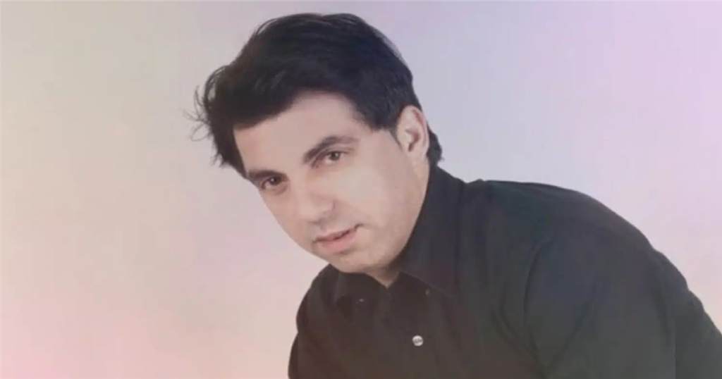 ΣΟΚ: Διάσημος Έλληνας Τραγουδιστής Βρέθηκε Σφαγμένος Έξω από το Σπίτι του!