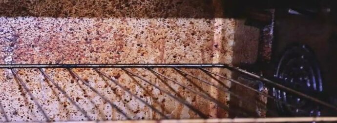 Η γιαγιά μου αποκάλυψε το μυστικό για αστραφτερές σχάρες φούρνου χωρίς κόπο – Δοκιμάστε το εύκολα και άμεσα!