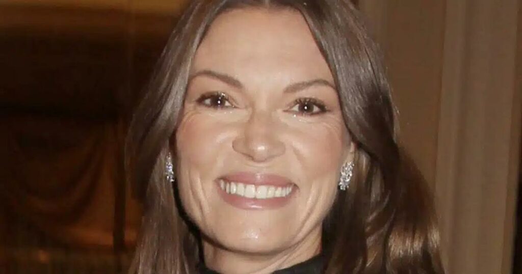 Βίκυ Καγιά και Αλεξάνδρα: Μητέρα και κόρη σε μια εντυπωσιακή σπάνια εμφάνιση που αναδεικνύει την απίστευτη ομοιότητά τους.