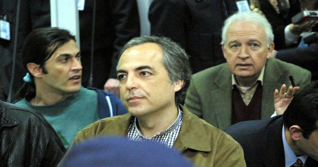 Καταδίκες και Αποφυλακίσεις: Η Τελική Πράξη για τα Μέλη της 17Ν – Ποιοι Εξακολουθούν να Είναι Πίσω από τα Κάγκελα;