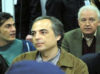 Καταδίκες και Αποφυλακίσεις: Η Τελική Πράξη για τα Μέλη της 17Ν – Ποιοι Εξακολουθούν να Είναι Πίσω από τα Κάγκελα;