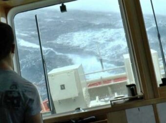 Ένα συναρπαστικό βίντεο για τη λεβεντιά και την περηφάνια των Ελλήνων ναυτικών.