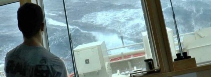 Ένα συναρπαστικό βίντεο για τη λεβεντιά και την περηφάνια των Ελλήνων ναυτικών.