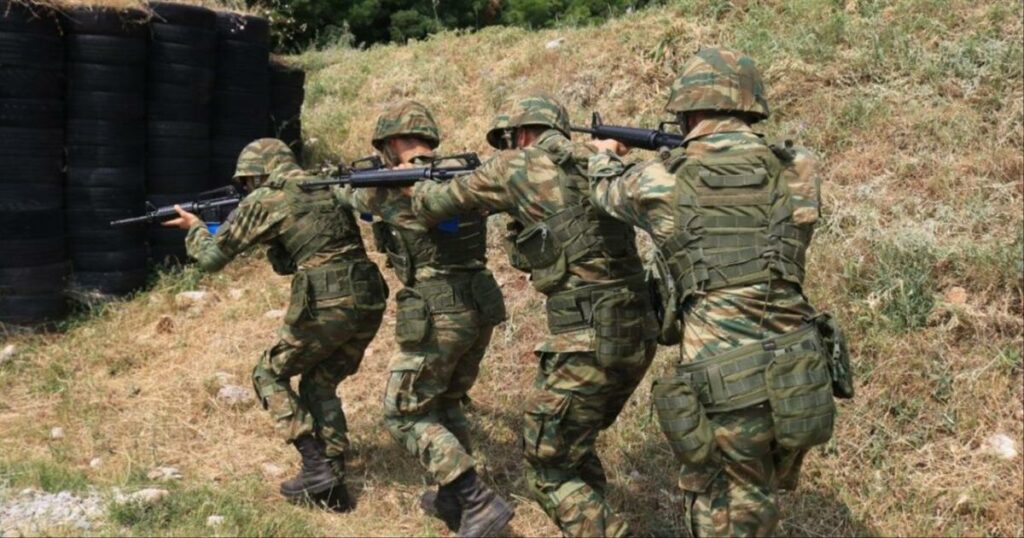 Ποιους Ζητά Πρώτους η Επιστράτευση στην Ελλάδα: Πώς Ειδοποιείσαι και Ποιες Είναι οι Καθοριστικές Ηλικίες Σύμφωνα με τον Νόμο.