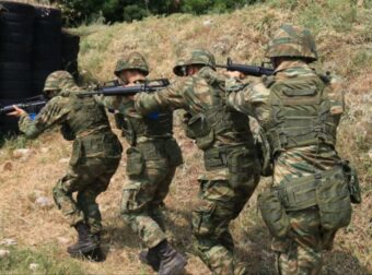 Ποιους Ζητά Πρώτους η Επιστράτευση στην Ελλάδα: Πώς Ειδοποιείσαι και Ποιες Είναι οι Καθοριστικές Ηλικίες Σύμφωνα με τον Νόμο.