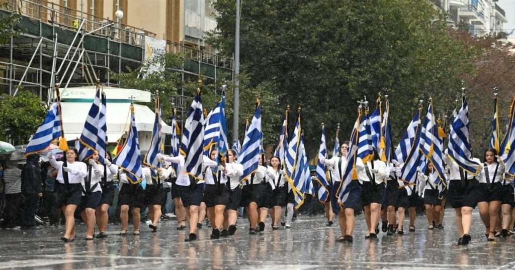 Ανατροπή! Ο καιρός ακυρώνει την παρέλαση της 25ης Μαρτίου.