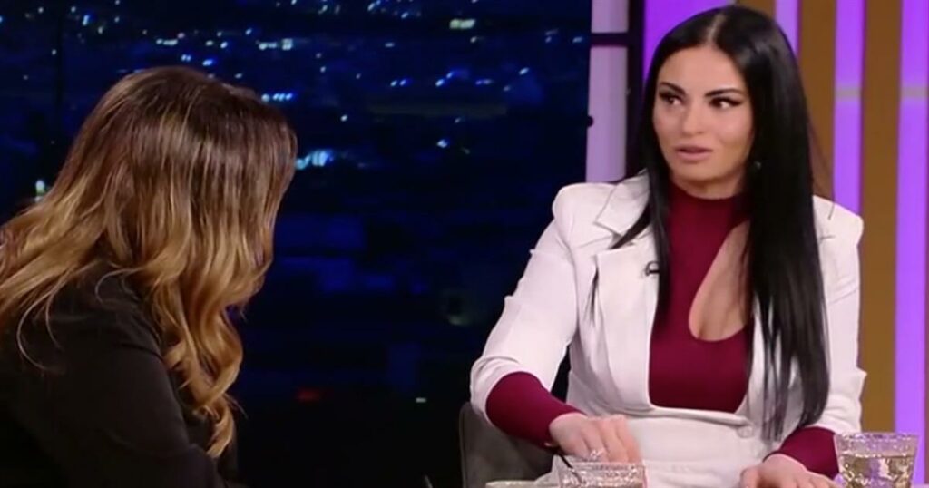 Δήμητρα Αλεξανδράκη: Η Αμήχανη Συνάντηση με τη Σοφία Μουτίδου και η Πρόκληση για τη Γυναικεία Αλληλεγγύη!