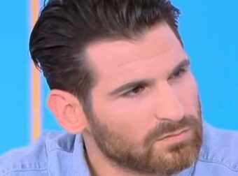 Ετεοκλής Παύλου: «Έχω βρεθεί να δακρύζω απρόσμενα» – Η συγκλονιστική του εξομολόγηση για το ατύχημα που άλλαξε τη ζωή του.