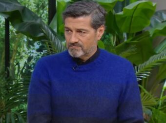 Κώστας Φαλελάκης: «Η δημοφιλία μου ως ΛΟΑΤΚΙ άτομο ξεπερνά την πορεία μου στην υποκριτική»
