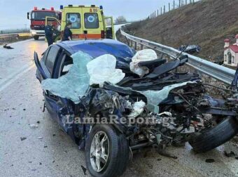 Νεαρός 21 Ετών Χάνει τη Ζωή του σε Δραματική Σύγκρουση με Σχολικό Λεωφορείο στον Δομοκό!