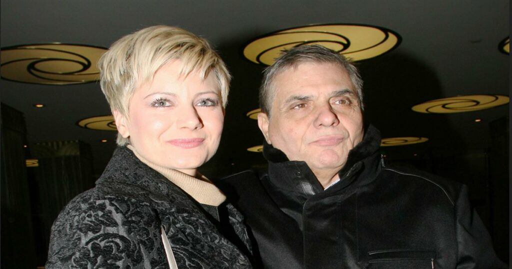 Μαρία Καρρά, σύζυγος του Τράγκα: Κυκλοφορεί ελεύθερη με εγγύηση 100.000 ευρώ – Κατηγορείται για ξέπλυμα 13 εκατομμυρίων (βίντεο).