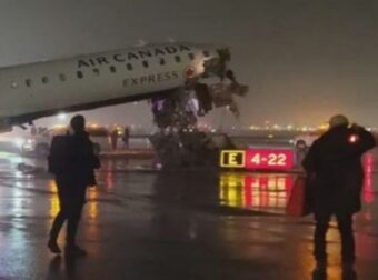 Δραματική Σύγκρουση στο LaGuardia: Αεροσκάφος της Air Canada Σμπαραλιάζεται από Πυροσβεστικό Όχημα!