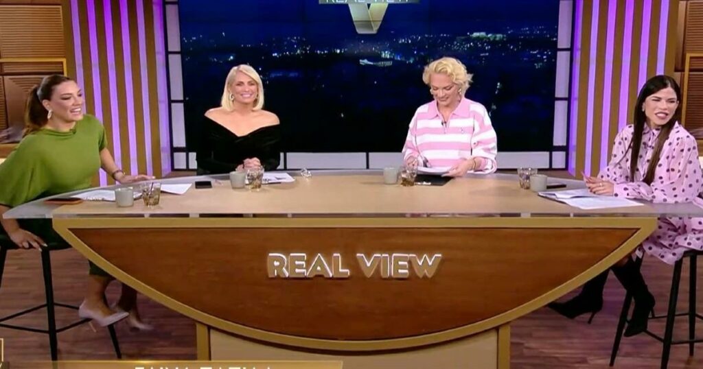 Δείτε τι αποκάλυψε η Ελίνα Παπίλα για την απουσία της Σοφίας Μουτίδου από το αποψινό “Real View”.