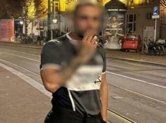 Γνωρίστε τον διάσημο τράπερ που συνελήφθη μετά από κινηματογραφική καταδίωξη στα Πατήσια – Το μαχαίρι 20 εκατοστών και το «σκοτεινό» κεφάλαιο της ζωής του στη φυλακή.