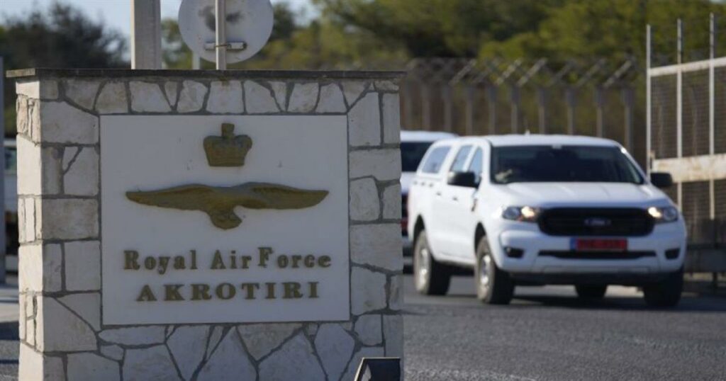 Συναγερμός στην Κύπρο: Εκκενώνονται στρατιωτικές βάσεις – Το Ισραήλ έτοιμο για δράση στον Λίβανο.