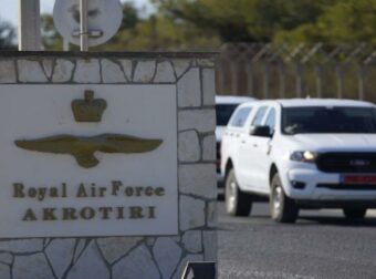 Συναγερμός στην Κύπρο: Εκκενώνονται στρατιωτικές βάσεις – Το Ισραήλ έτοιμο για δράση στον Λίβανο.