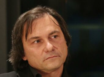 Δημήτρης Αλεξανδρής: «Συχνά φαντάζομαι τον εαυτό μου ως ταξιτζή ή οδηγό φορτηγού» (video)