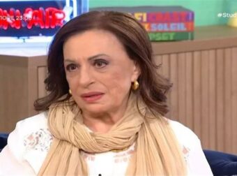 Χάρις Αλεξίου: Η αξέχαστη αντίδραση σε Γάλλο γιατρό όταν αντιμετώπισε απώλεια φωνής (video)