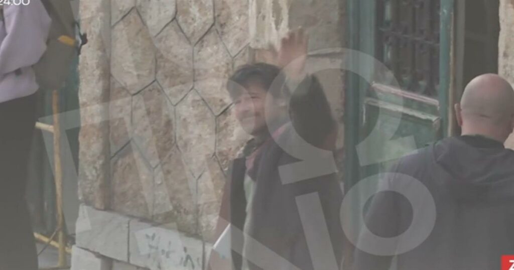 Μπραντ Πιτ: Στη Χαλκίδα για τη νέα του ταινία – Η αξέχαστη στιγμή που χαιρετάει την κάμερα!