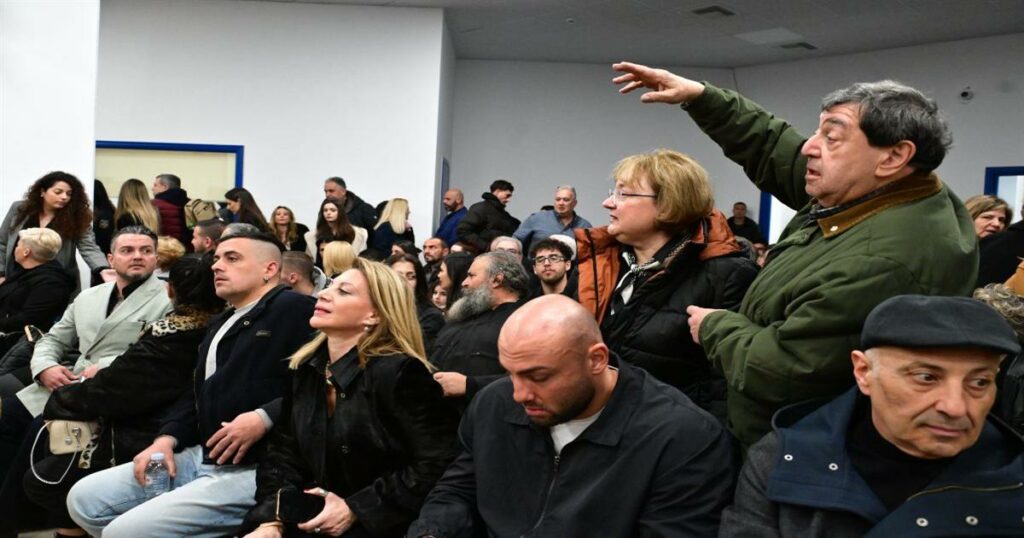 “Χάος στη δίκη των Τεμπών: Ο Άρειος Πάγος καταγγέλλει «αγανακτισμένους» που απειλούν τη δικαιοσύνη και τις ζωές δικαστών”