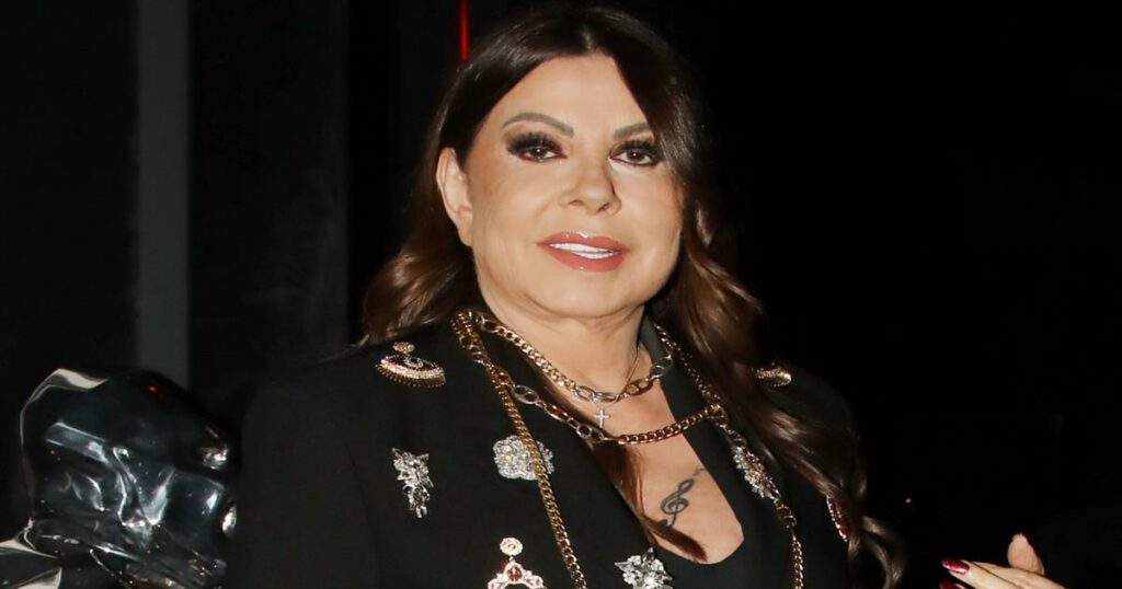 Άντζελα Δημητρίου: «Οκτώ χρόνια μόνη – Έχω χάσει την πίστη μου στον έρωτα…»