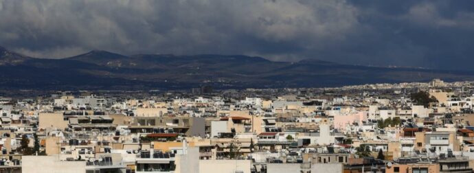 ΕΝΦΙΑ: Το δράμα των εκκαθαριστικών – Πώς χιλιάδες ιδιοκτήτες έχασαν την πολυπόθητη έκπτωση 50% και η μεθοδολογία της ΑΑΔΕ για τον εντοπισμό τους.