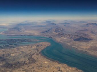 Ο Ντόναλντ Τραμπ σχεδιάζει την κατάληψη των Στενών του Ορμούζ: «Ο πόλεμος πλησιάζει στο τέλος του» (video).