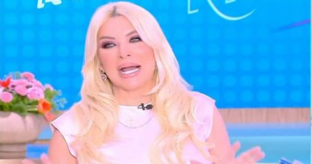 Κατερίνα Καινούργιου: Η γλυκιά αποκάλυψη για την αύξηση βάρους στην εγκυμοσύνη της – «Πρώτα εμφανίζεται η κοιλίτσα!»