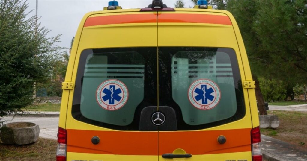 Δραματικό περιστατικό στην Καλαμάτα: Φορτηγό χτύπησε 94χρονη γυναίκα – Η ηλικιωμένη έχασε τη ζωή της στον δρόμο.