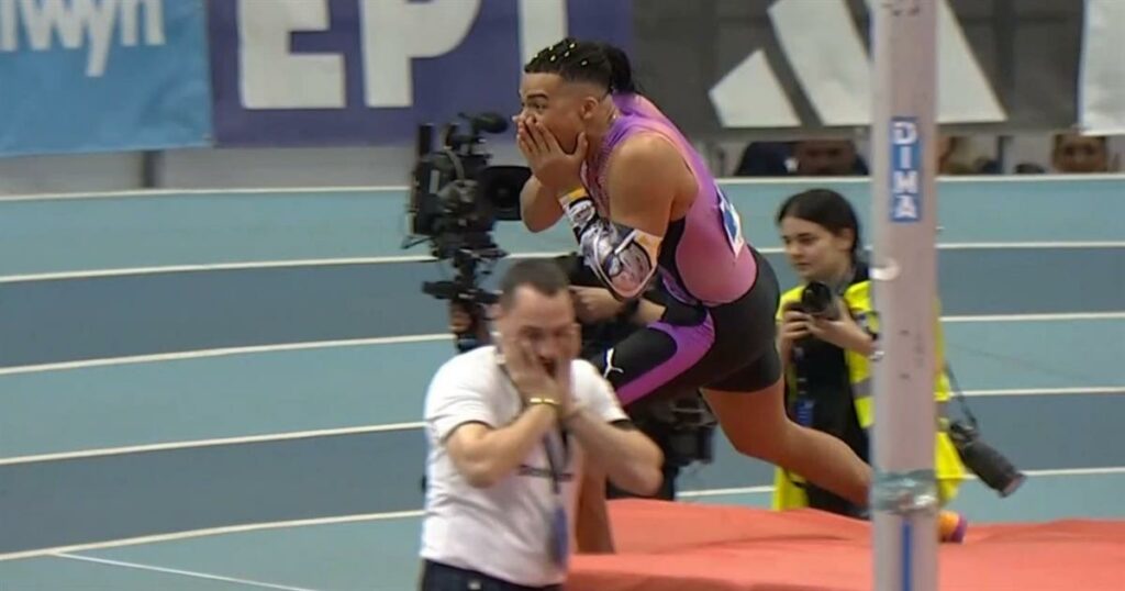 Ιστορική Στιγμή: Ο Καραλής Κατακτά τα 6,17μ. – Δείτε το Απίστευτο Άλμα του! (video)