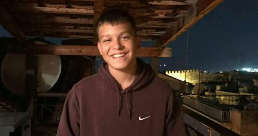 Οδύνη για τον Κλεομένη: Το συγκινητικό αφιέρωμα των οπαδών του ΠΑΟΚ στον 20χρονο.