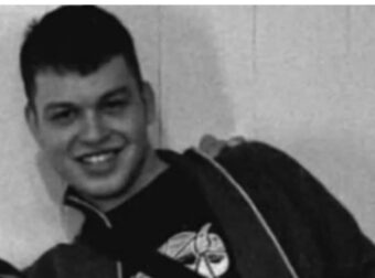 Η Μάχη της Μητέρας του Κλεομένη: Καθημερινός Πόλεμος με τα «Κοράκια» της Ελληνικής Τηλεόρασης και των Ιστότοπων – «Κάθε Μέρα Πεθαίνει το Παιδί μου».