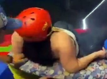 Σοκαριστικό περιστατικό: 28χρονη χάνει τη ζωή της σε πτώση από τσουλήθρα – Ζητούσε βοήθεια πριν το αναπόφευκτο (video).