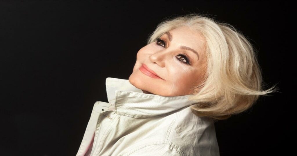 Η γέννηση του «Μαρινέλλα»: Η άγνωστη ιστορία πίσω από το καλλιτεχνικό όνομα της θρυλικής ερμηνεύτριας.