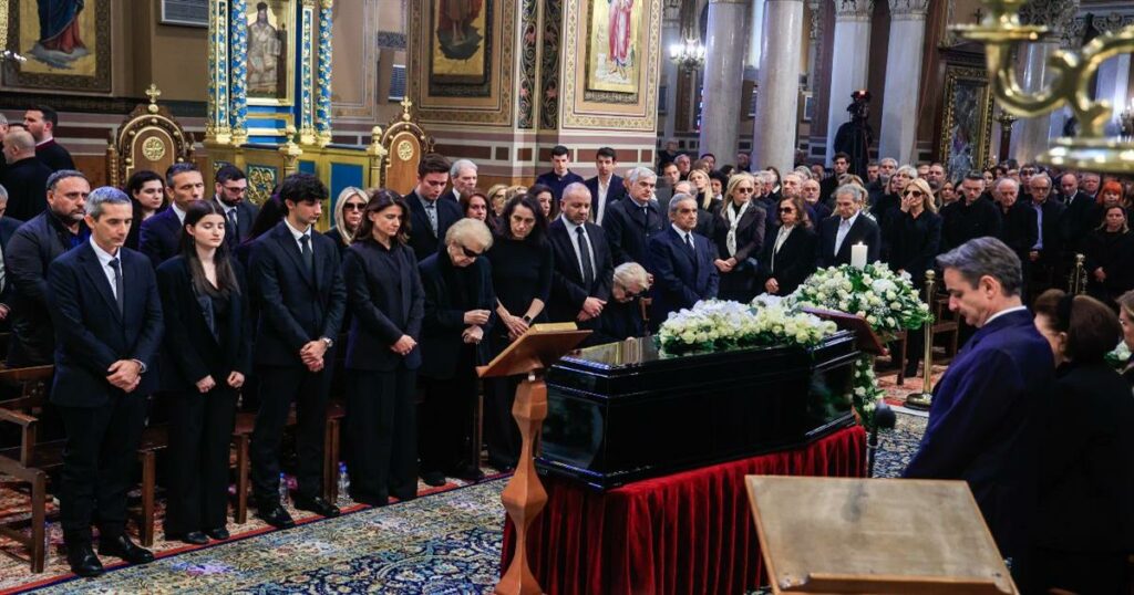 Αποχαιρετισμός στη Θρυλική Μαρινέλλα: Η Ελλάδα τιμά την Κυριακή Παπαδοπούλου με την παρουσία του Κυριάκου Μητσοτάκη.