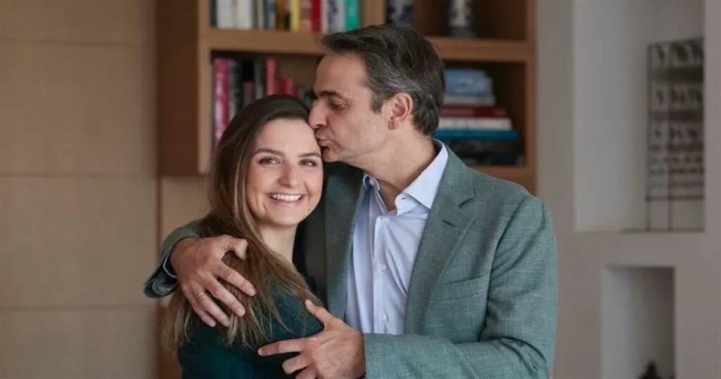 Σοφία Μητσοτάκη: «Η ντροπή δεν γνωρίζει σύνορα – Επιστροφή στην Ελλάδα με προγραμματισμένη πτήση της Aegean από το Ομάν».