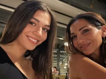Μελίνα Νικολαΐδη: Ανακαλύψτε συγκινητικές άγνωστες στιγμές με τη Δέσποινα Βανδή σε ένα μοναδικό βίντεο!