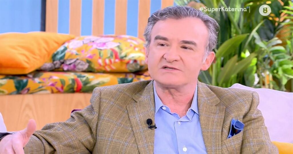 Ο Νίκος Ορφανός αποκαλύπτει: «Δάκρυζα από ευγνωμοσύνη που ήμουν ζωντανός και δυνατός μετά τον όγκο στο κεφάλι μου».